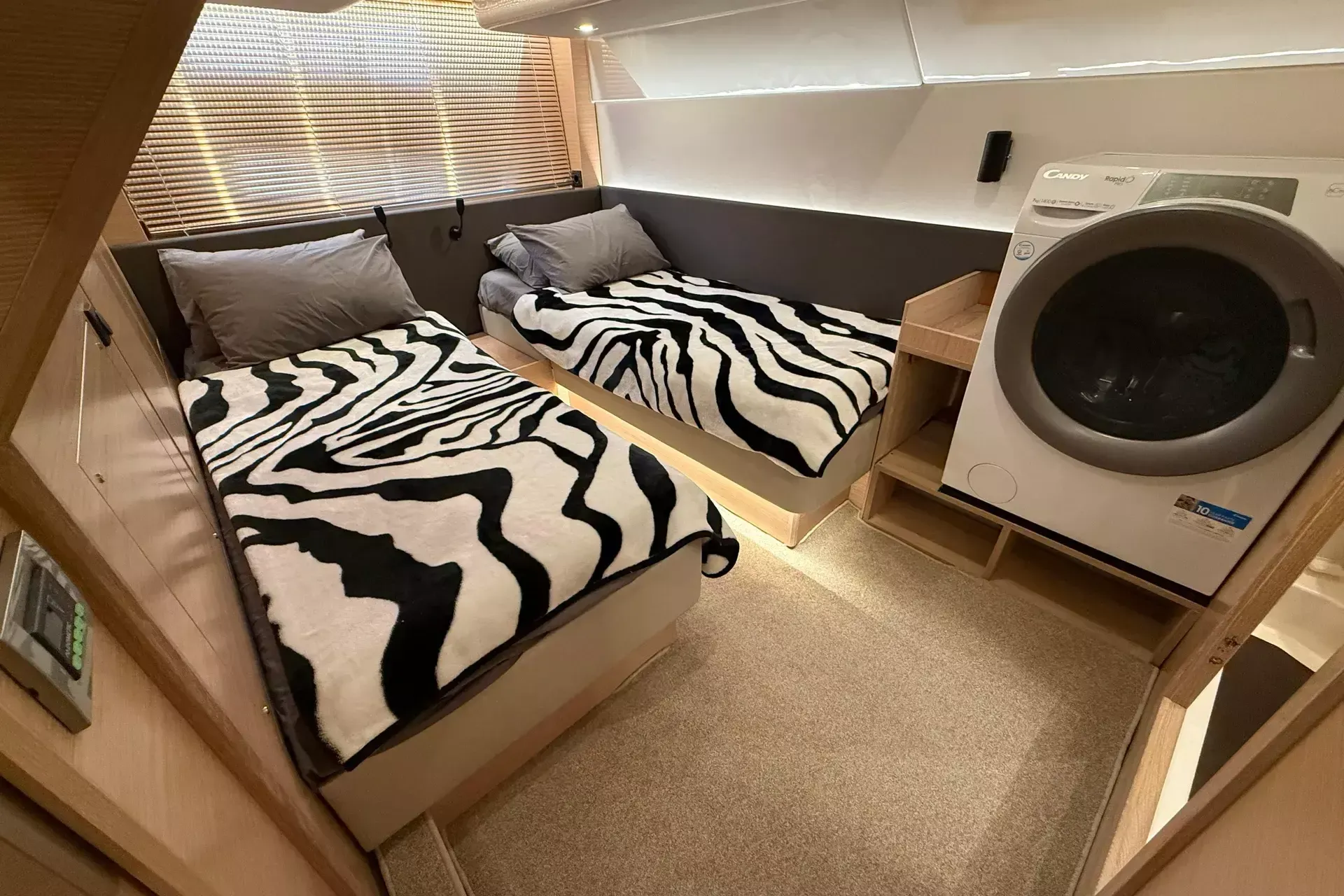 Bavaria S45 | Scorpion