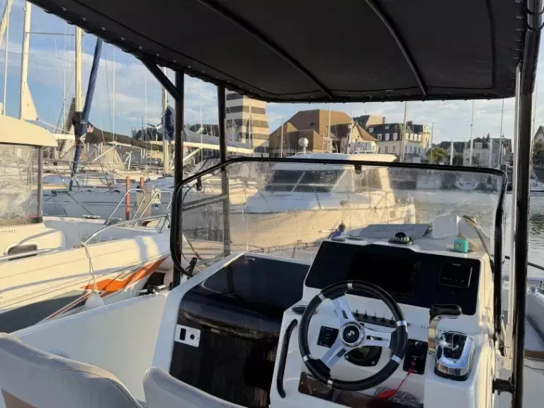 Beneteau Flyer 7 | Le Castille