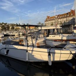 Beneteau Flyer 7 | Le Castille