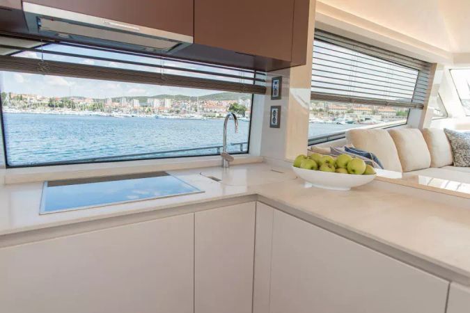 Beneteau Monte Carlo 66 | Five Weeks