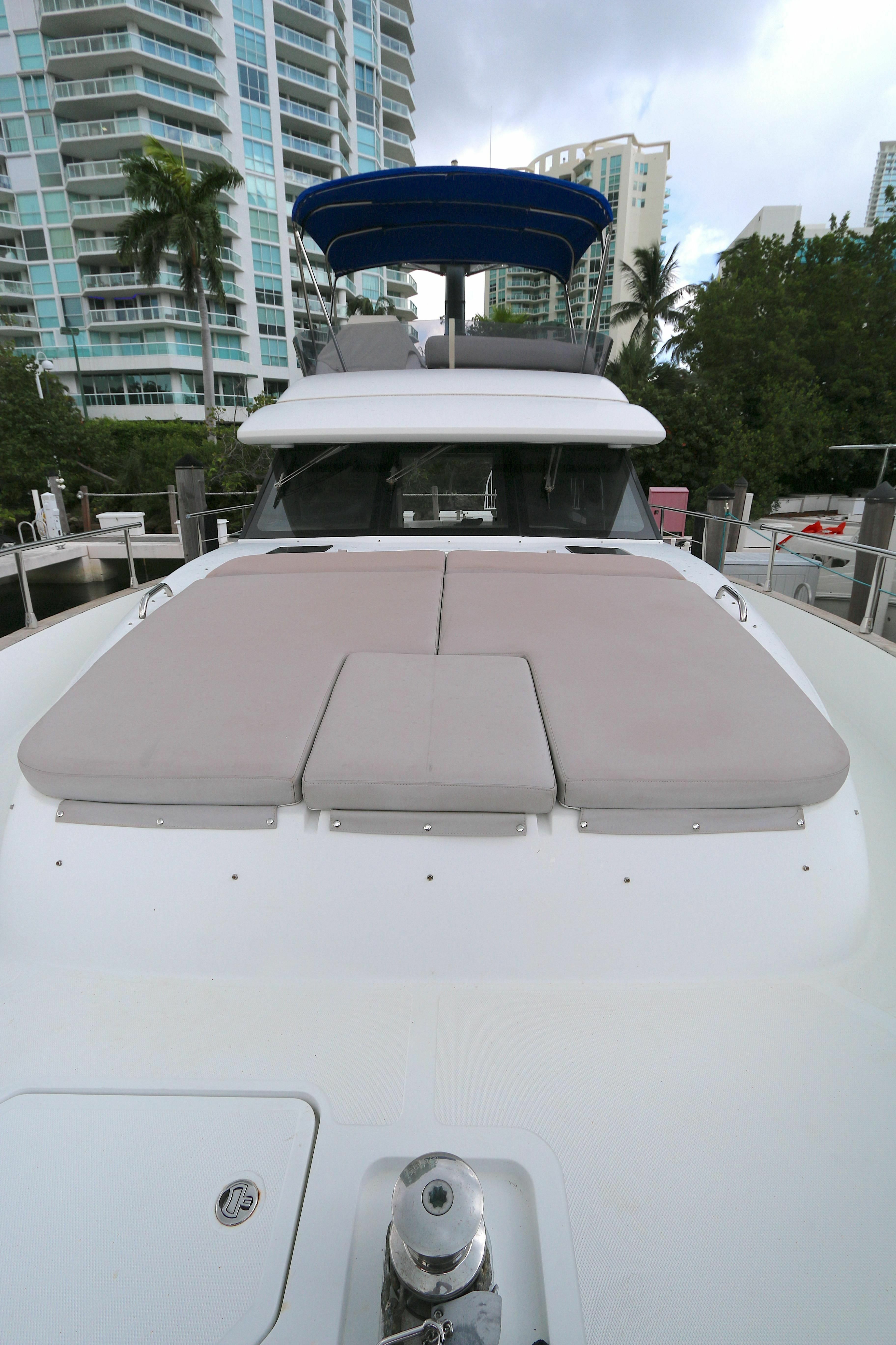 Azimut Magellano 43 | Caprice