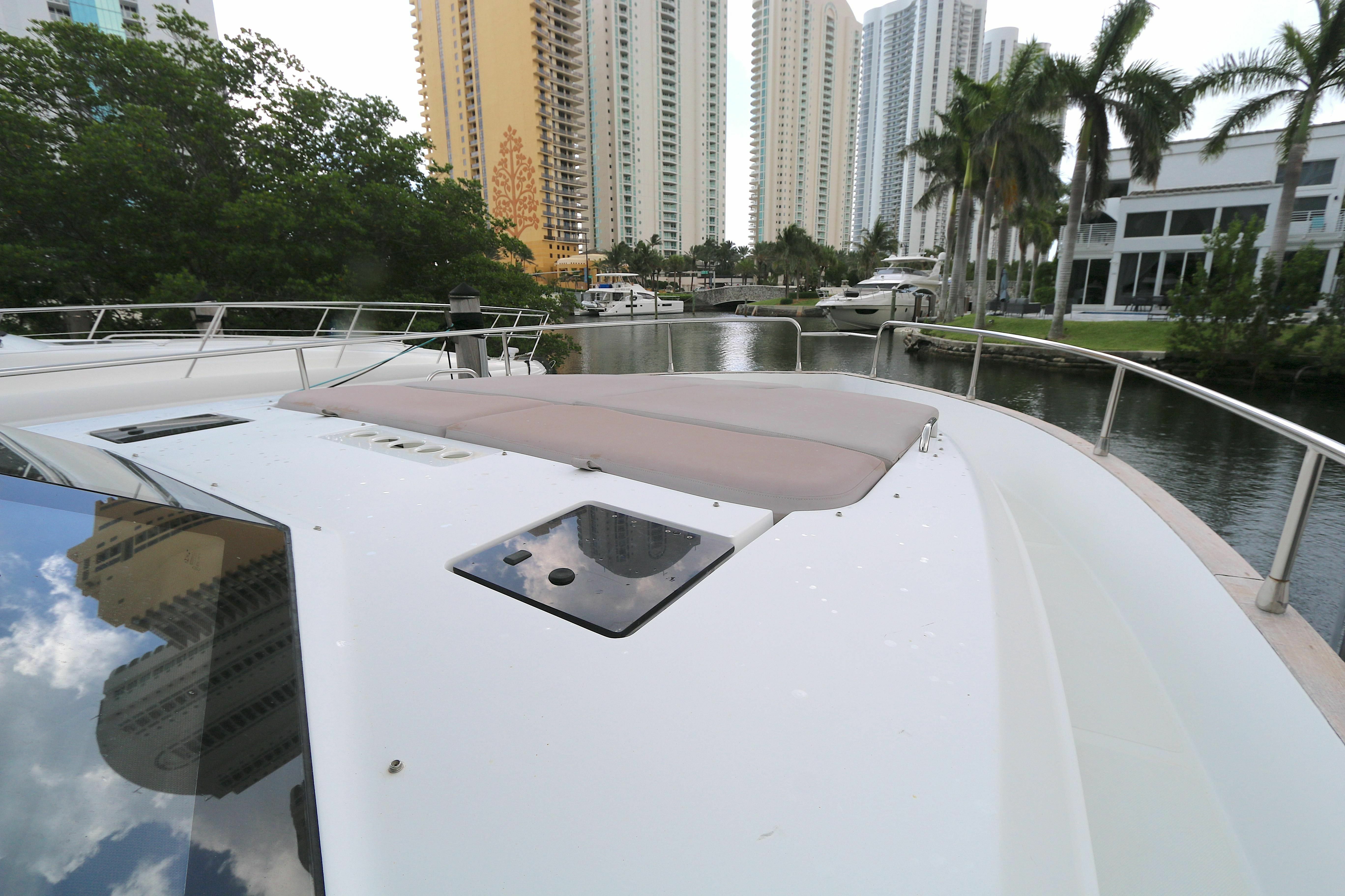 Azimut Magellano 43 | Caprice