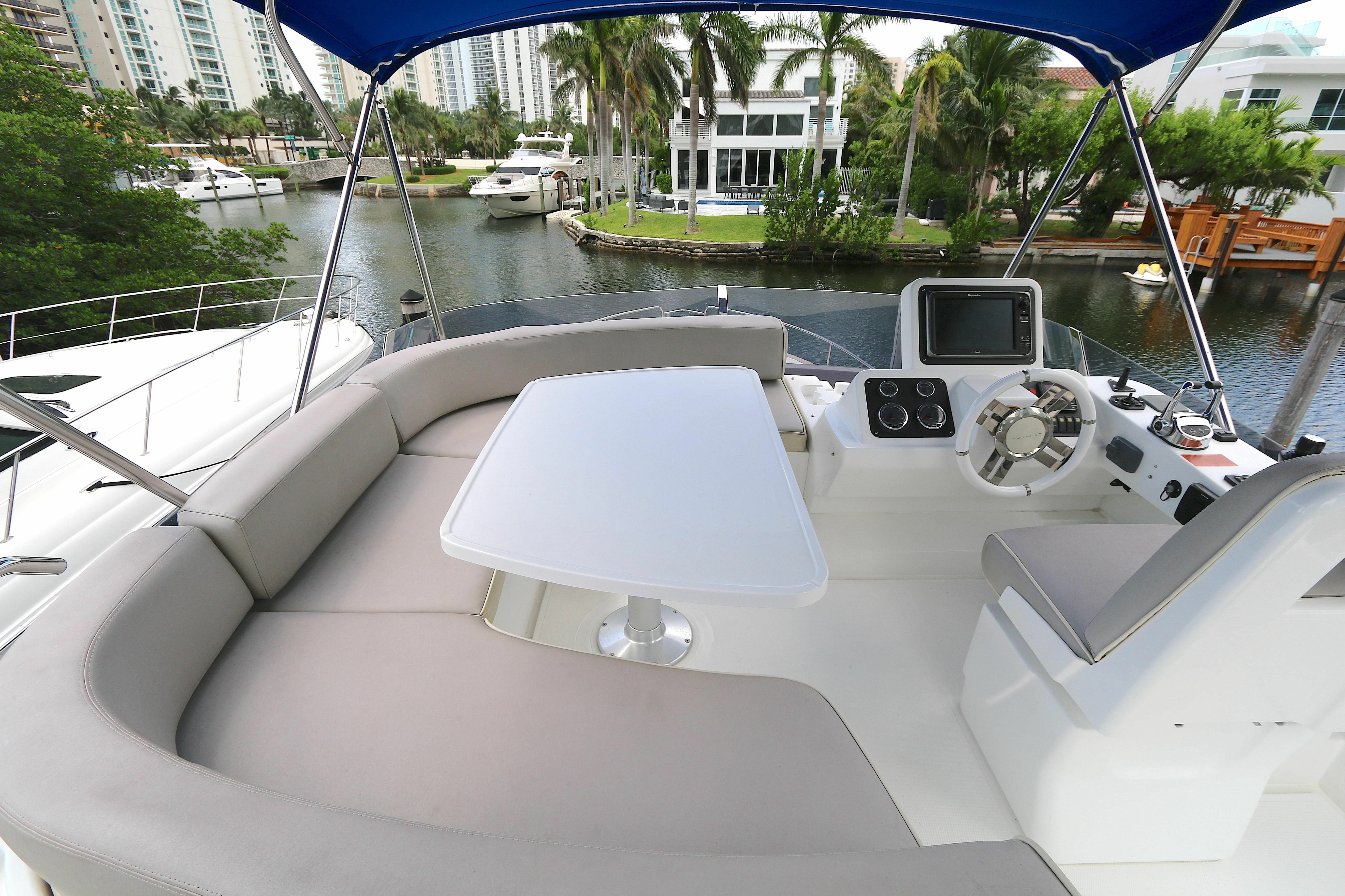 Azimut Magellano 43 | Caprice