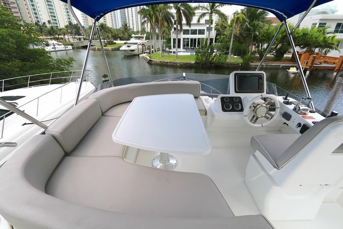 Azimut Magellano 43 | Caprice