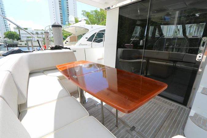 Azimut Magellano 43 | Caprice