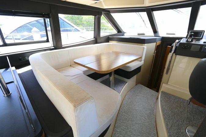Azimut Magellano 43 | Caprice