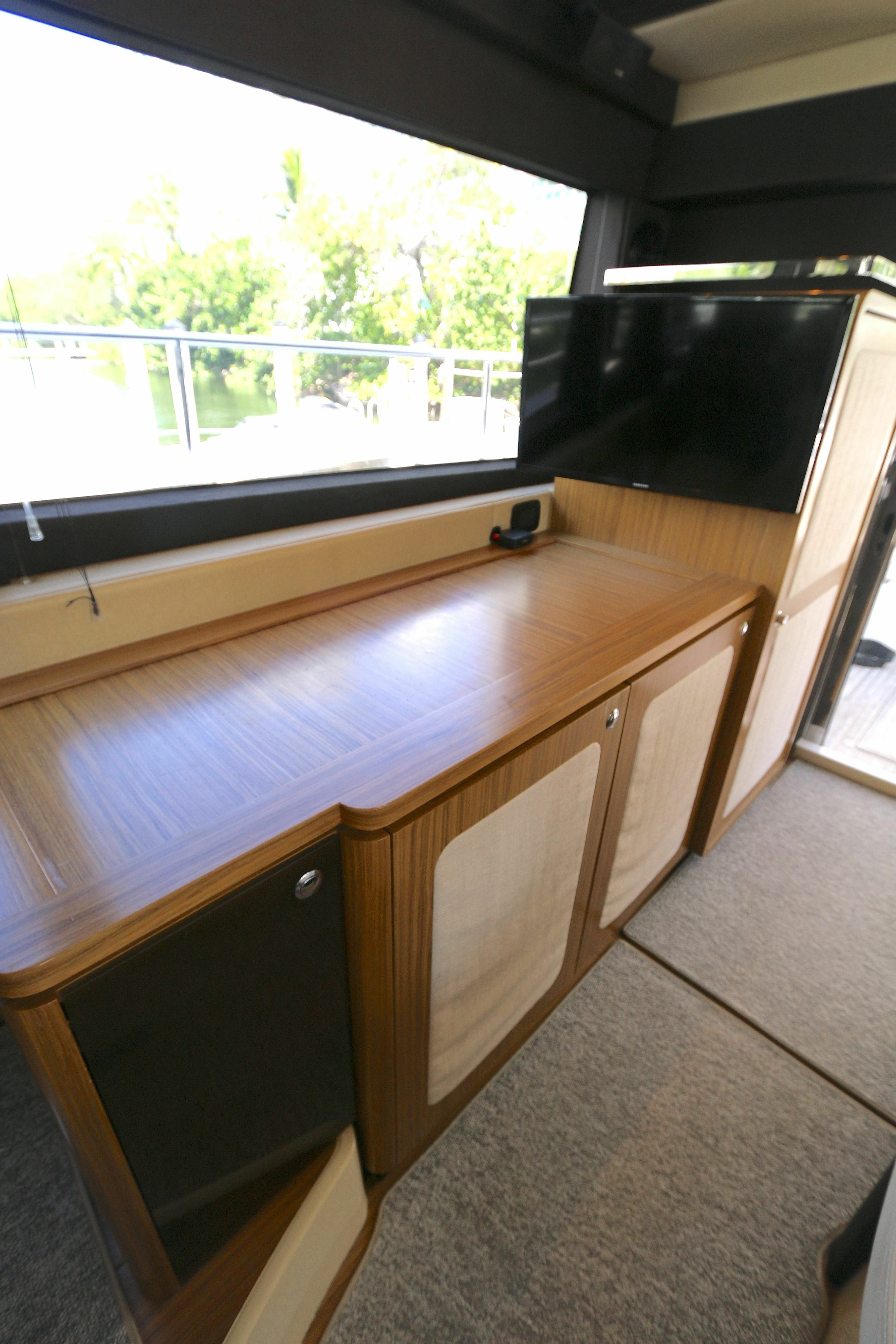 Azimut Magellano 43 | Caprice