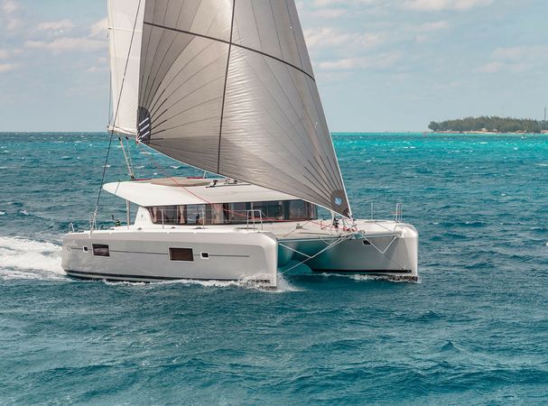 Lagoon 42 | Sunshine