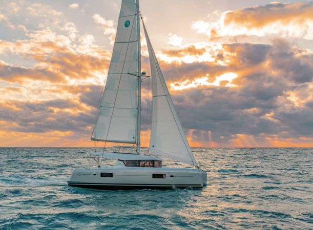 Lagoon 42 | Sunshine
