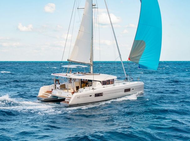 Lagoon 42 | Sunshine