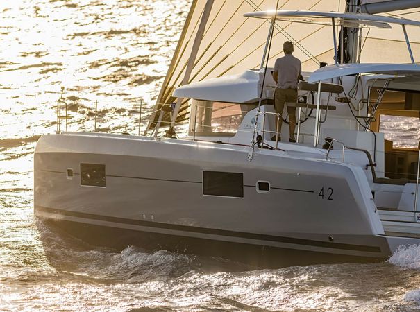 Lagoon 42 | Sunshine