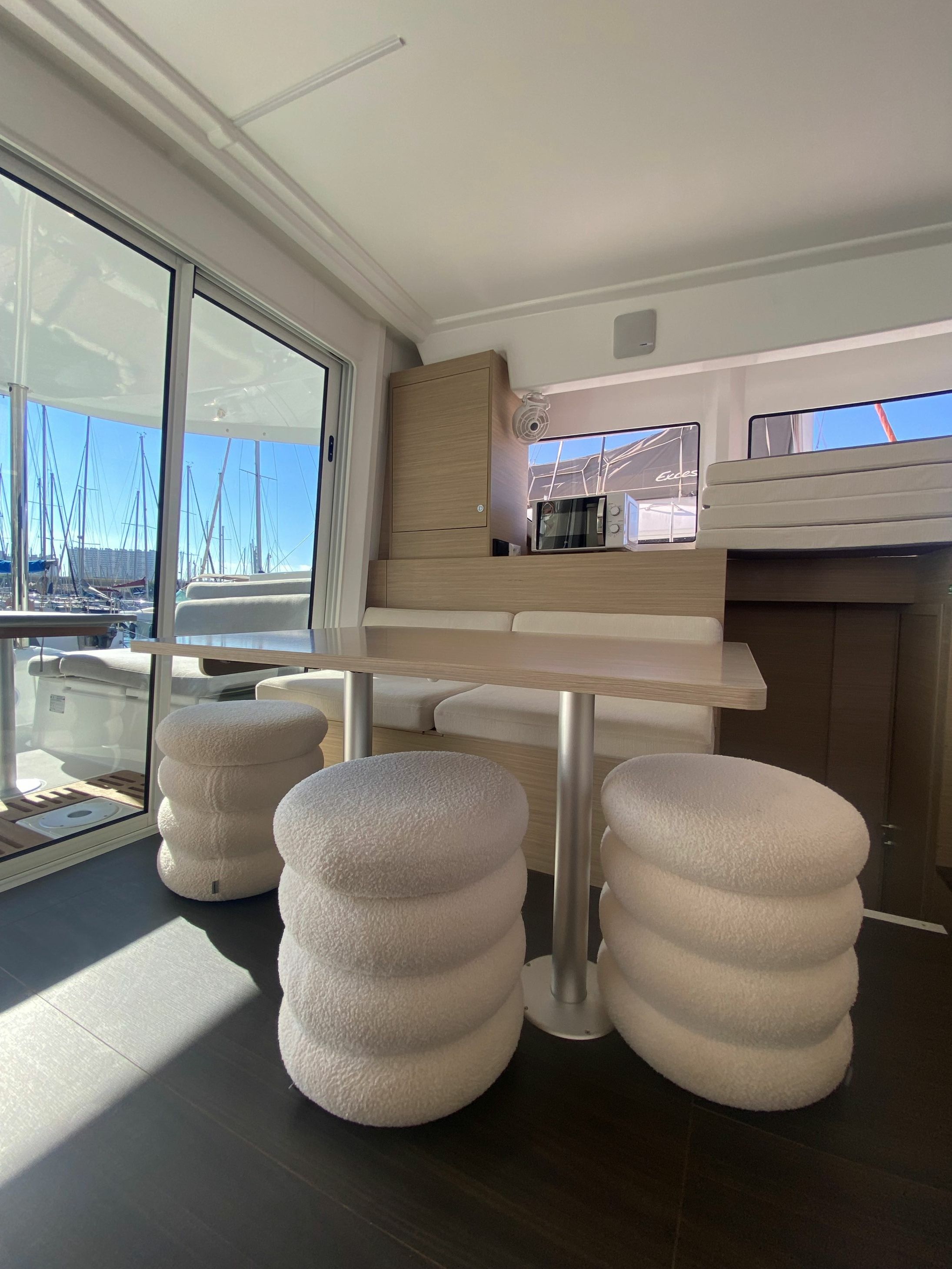 Lagoon 38 | Ella