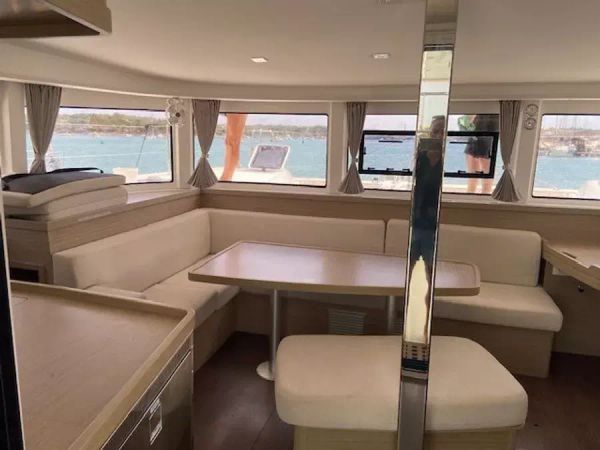 Lagoon 42 | Laurencia