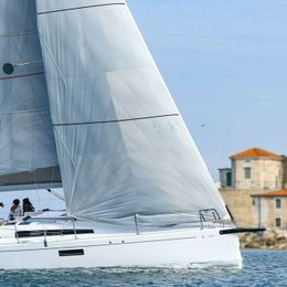 Beneteau First 36 | October