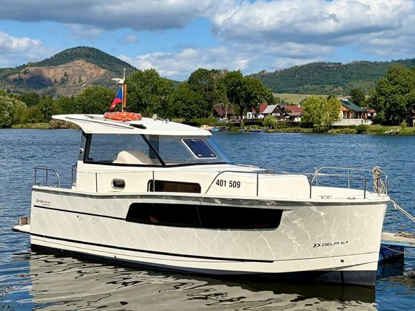 Delphia Escape 800 | Porta