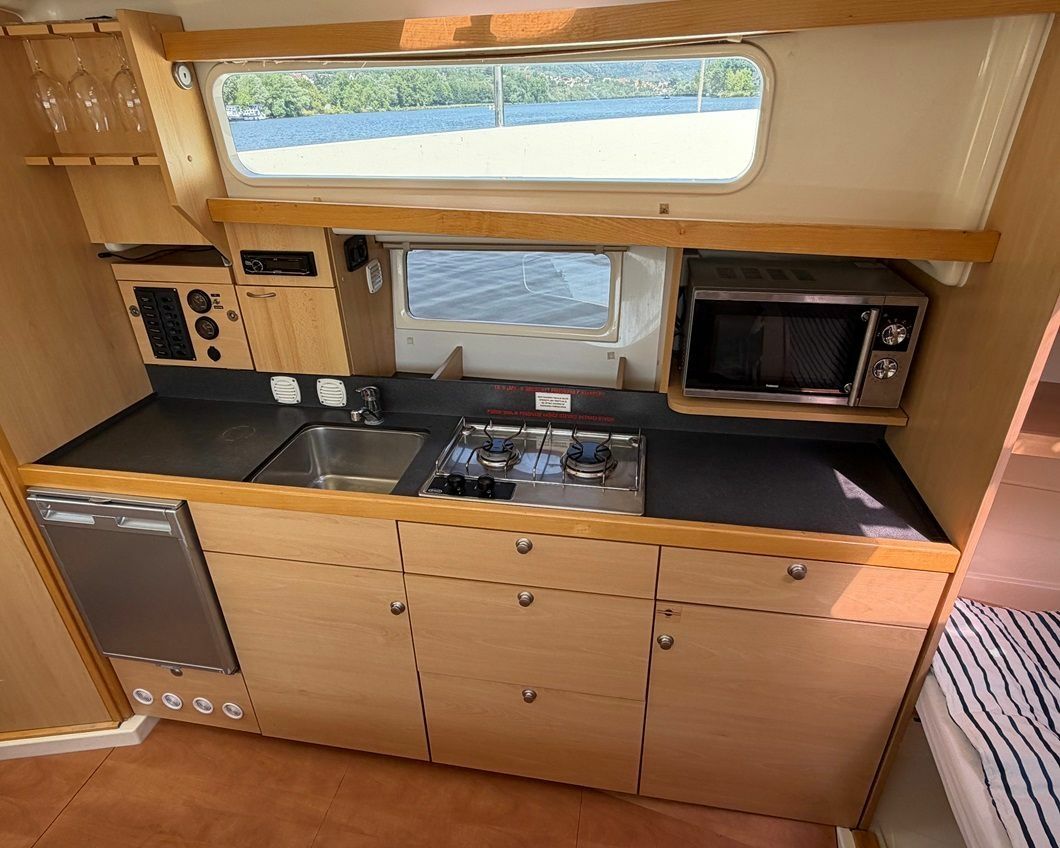 Delphia Escape 800 | Porta