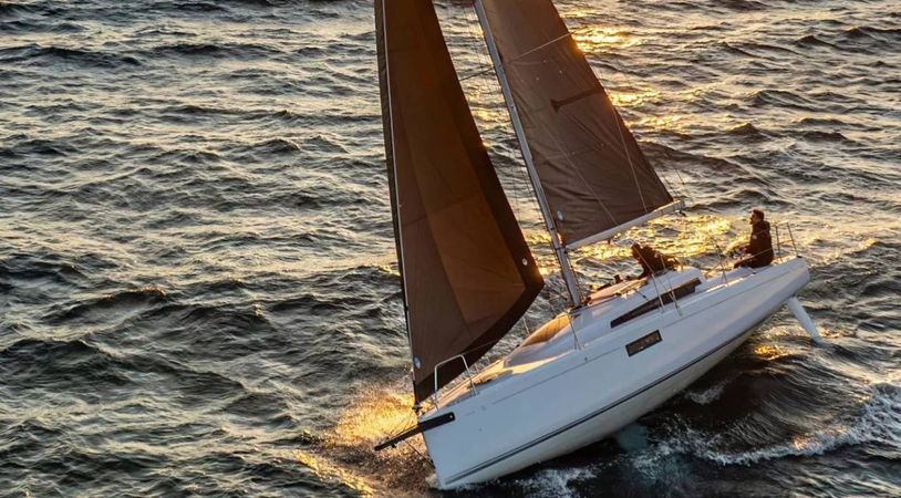 Beneteau First 30 | Helios