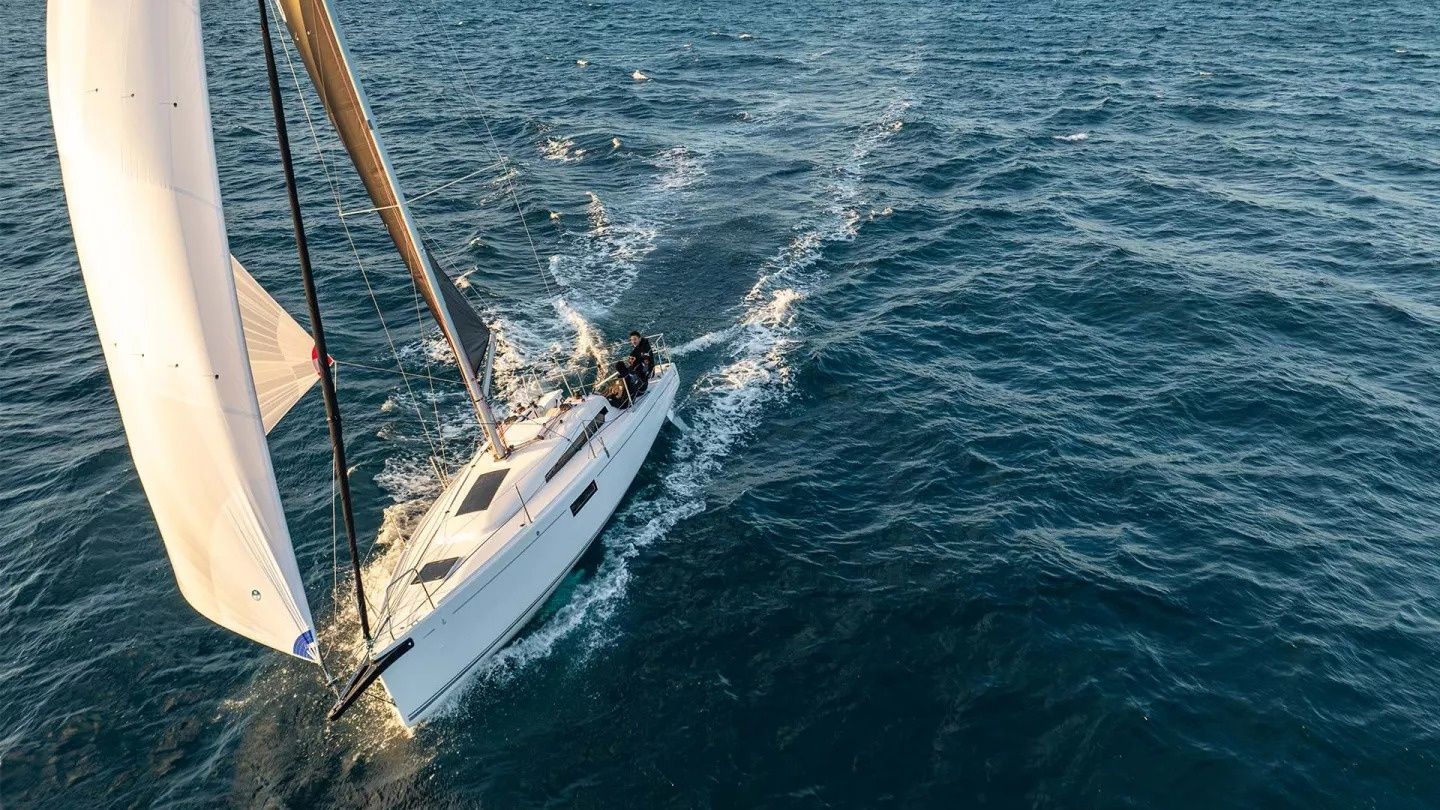 Beneteau First 30 | Helios
