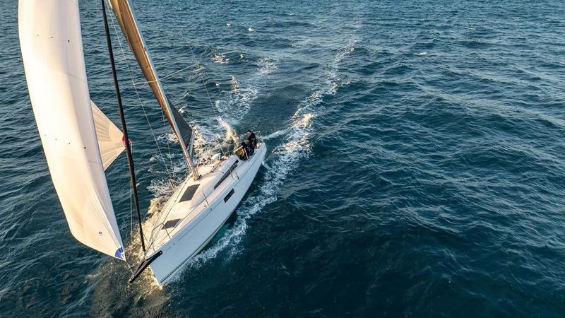 Beneteau First 30 | Helios