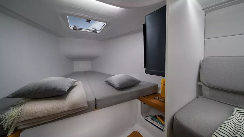 Beneteau First 30 | Helios