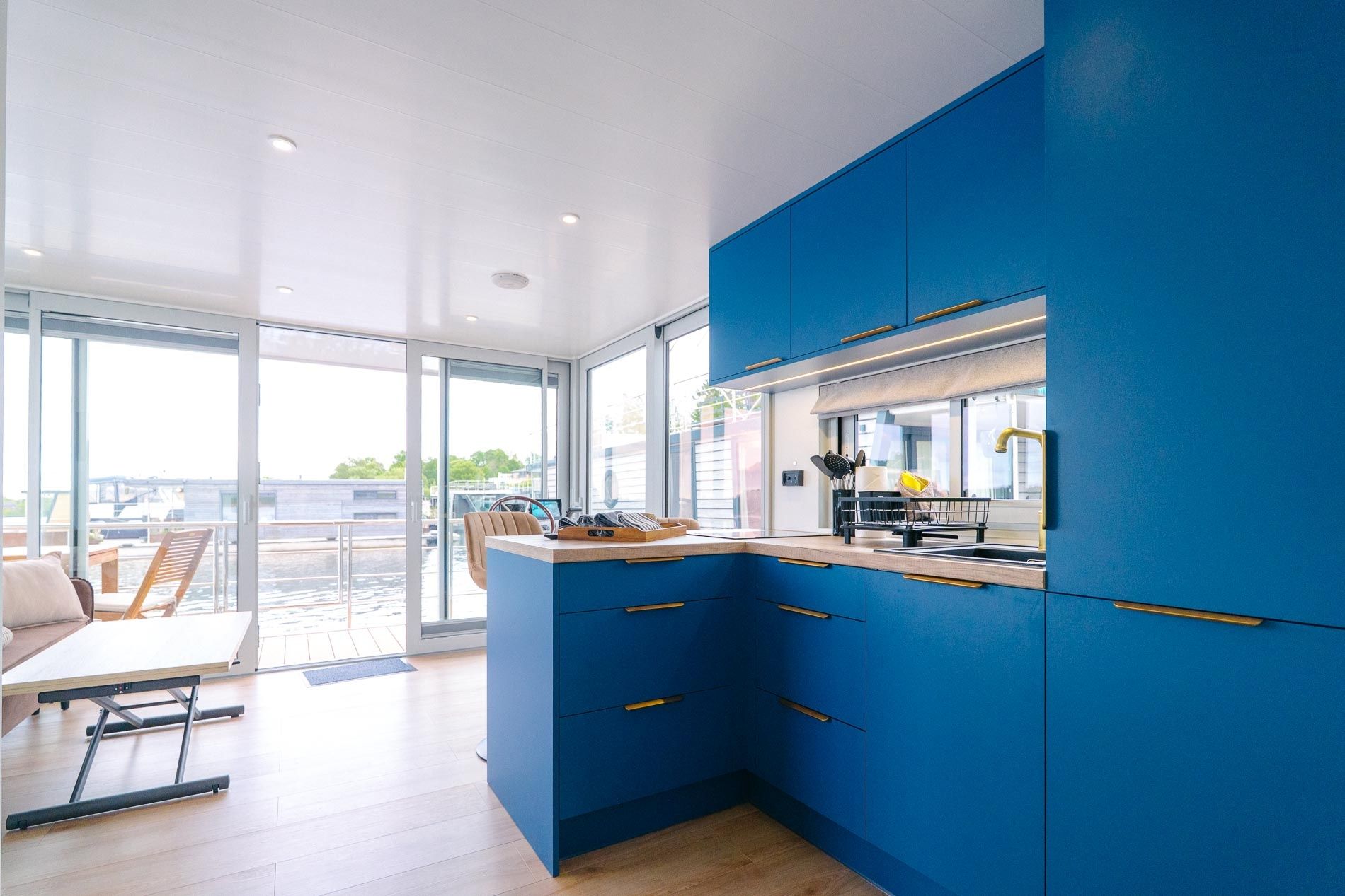 Independent 10 | Aotea