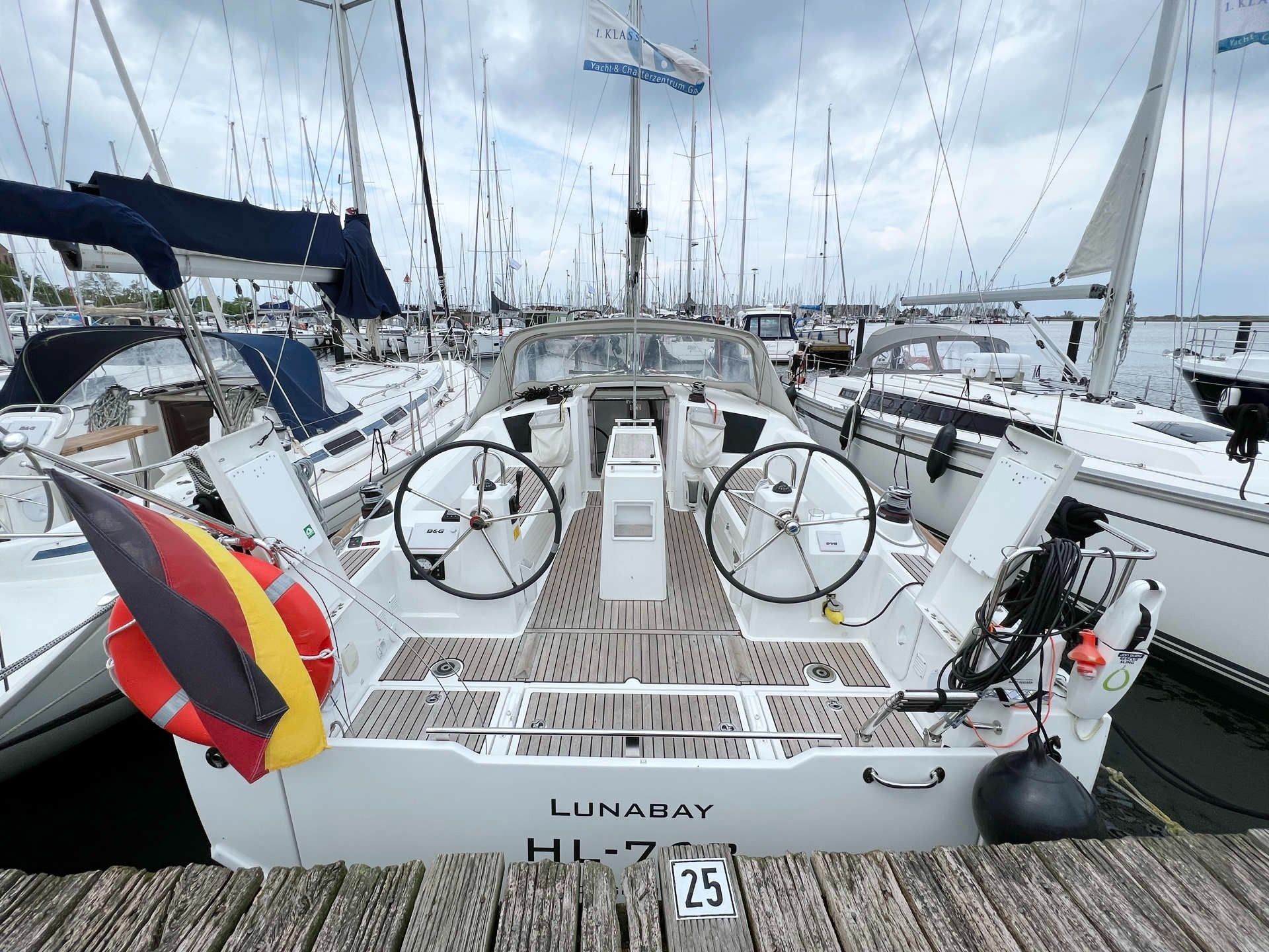 Beneteau Oceanis 35.1 | Lunabay