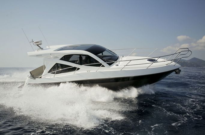 Galeon 350 | Kira