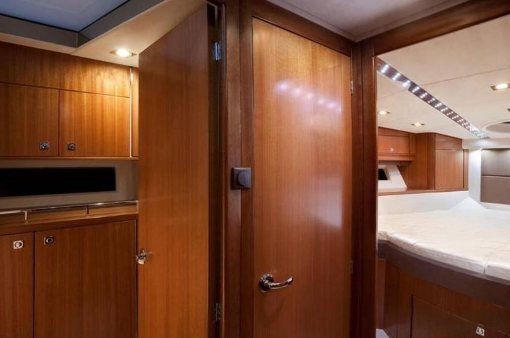 Galeon 350 | Kira