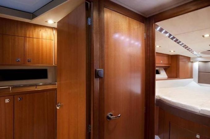 Galeon 350 | Kira