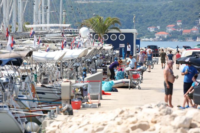 Beneteau Oceanis 38 | Mici