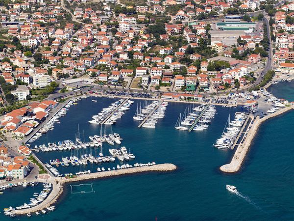 Beneteau Oceanis 46.1 | Saturn