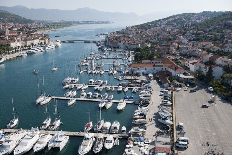 Lagoon 450 F | Calm Point