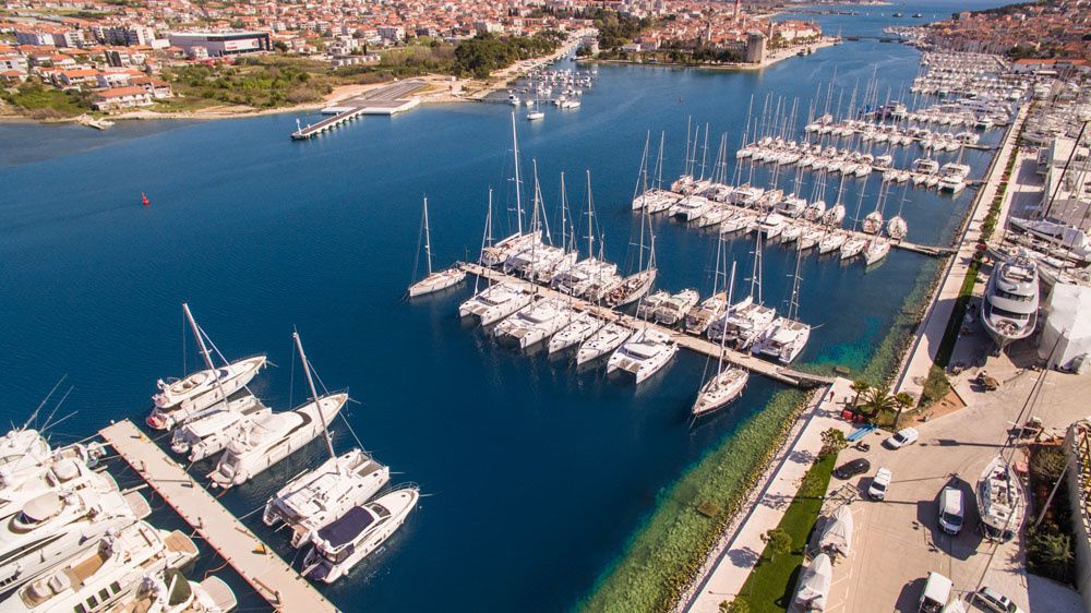 Beneteau Oceanis 46.1 | Lambda