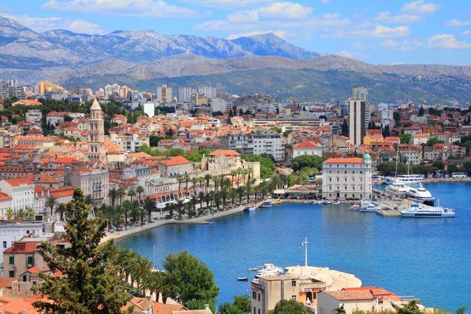 Split: Et Halvdags Motoryachtcruise med Bading