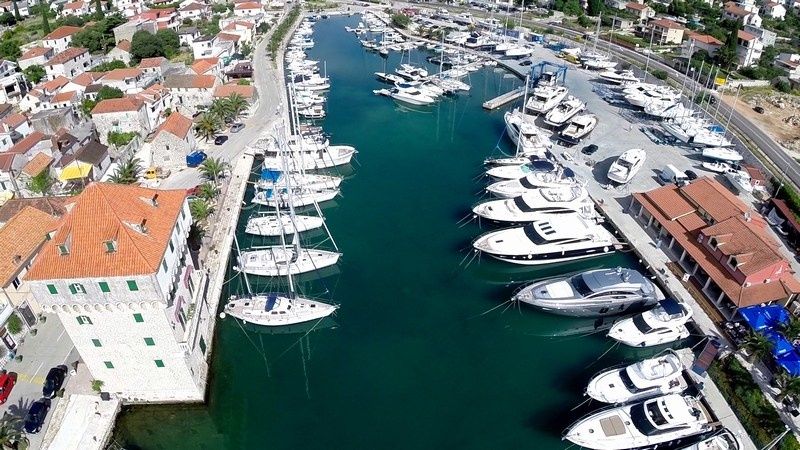 Dufour 44 | Sunsail 24