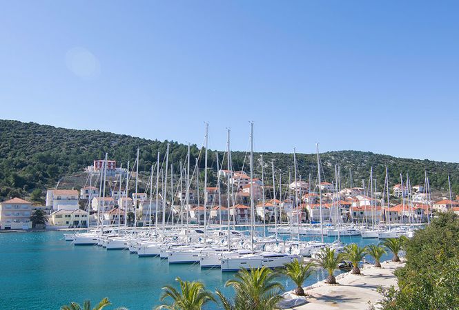 Dufour 44 | Sunsail 24