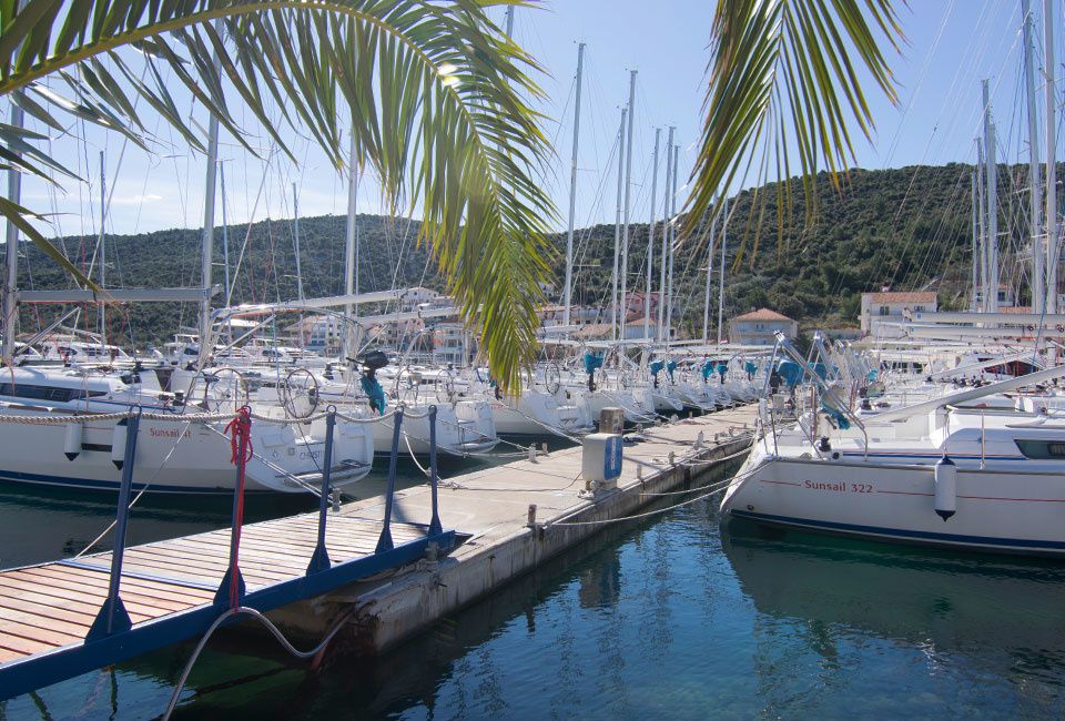 Quicksilver 605 | Active Open