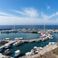 Santorini: En Halvdags Katamarantur med Snorkling