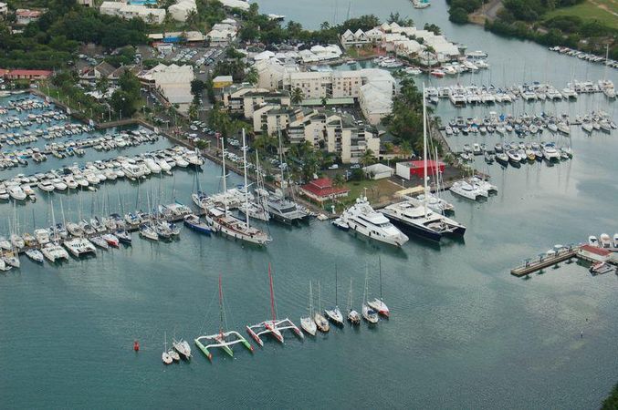 Fountaine Pajot Lucia 40 | Happy Hour