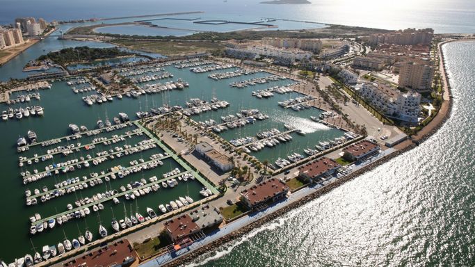 Puerto Deportivo Tomás Maestre