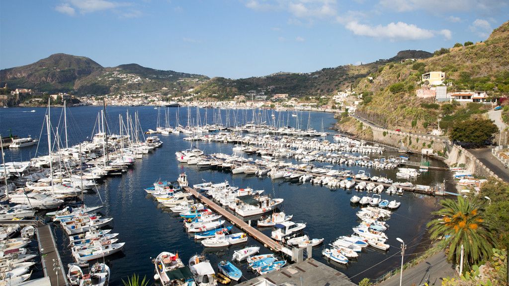 Custom Built 79 | Latife Sultan