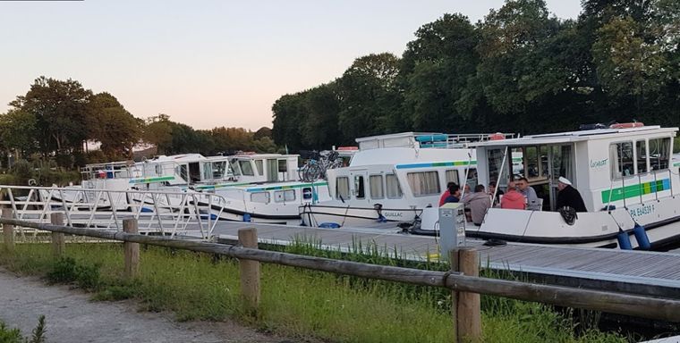 Saint-Martin-sur-Oust Base