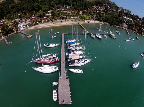 Lagoon 42 | Byc Salvador