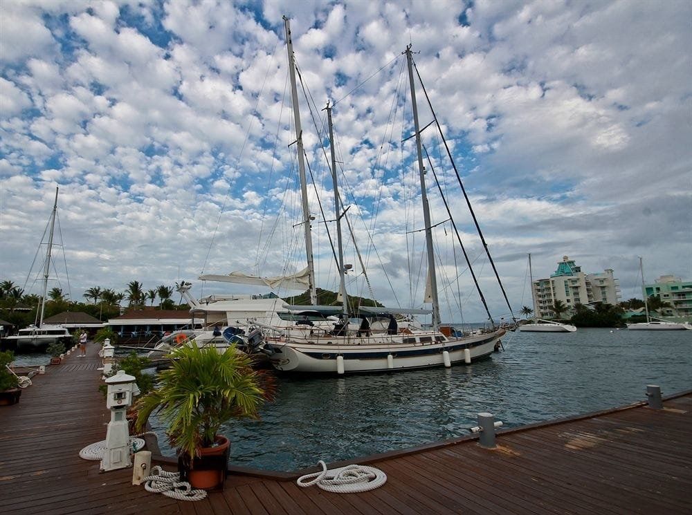 Beneteau Oceanis 40.1 | Moorings 22