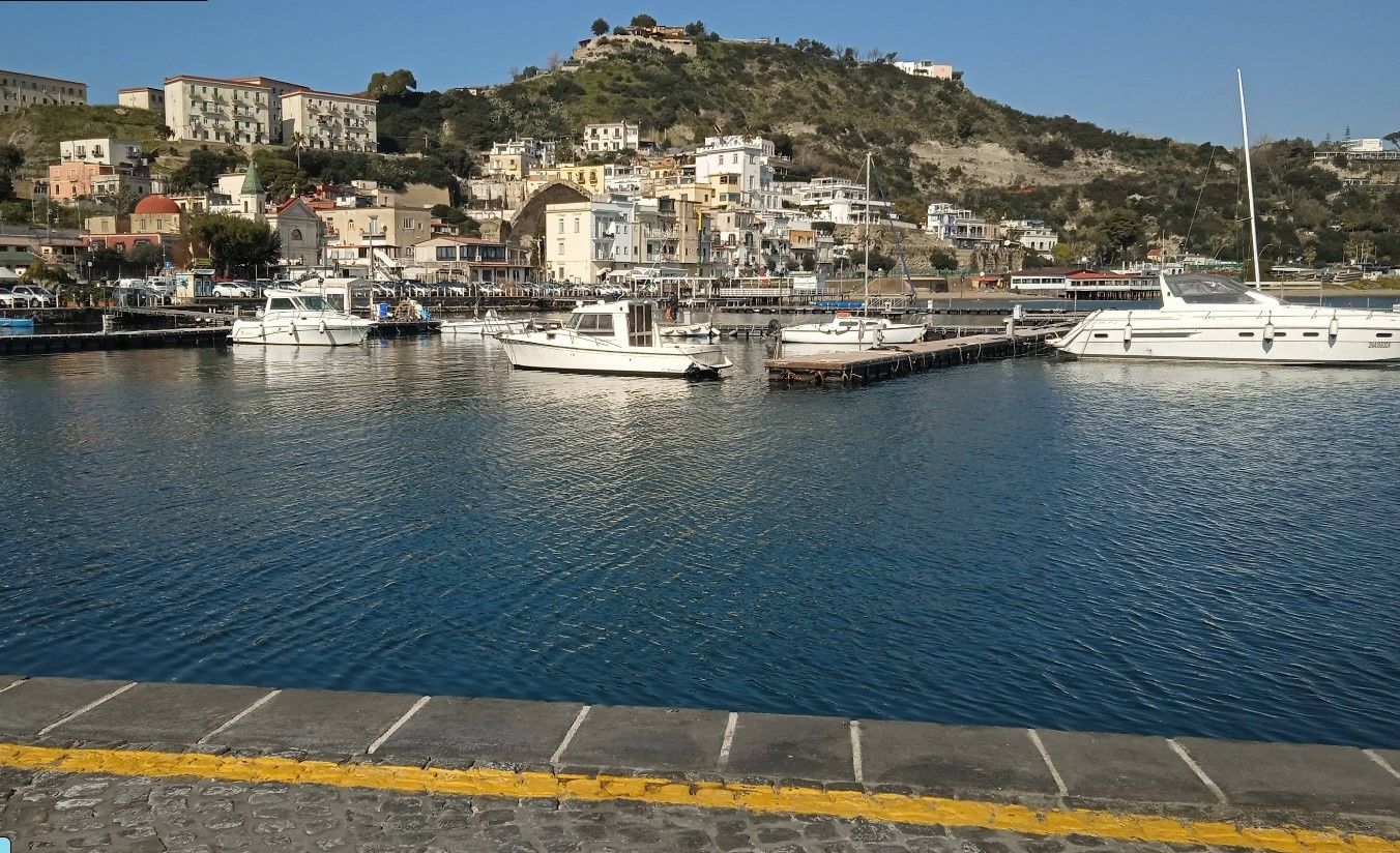 Porto di Baia