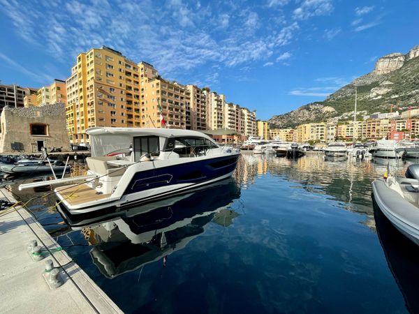 Joker Clubman 19 | Red Star