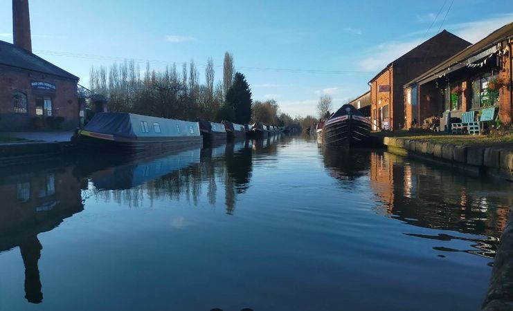 Custom Built Narrow Boat | Clee