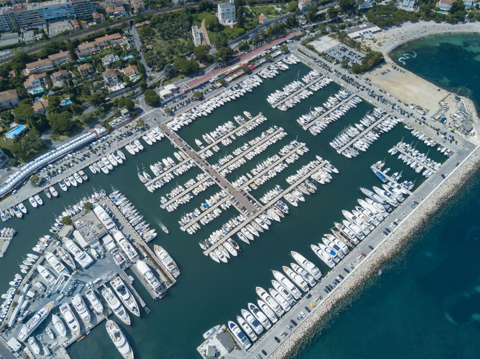 Magazzu MX11 | Fedora 4