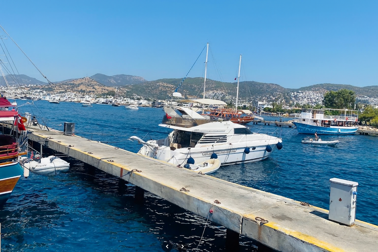 Motor Yacht 88 | Mystery