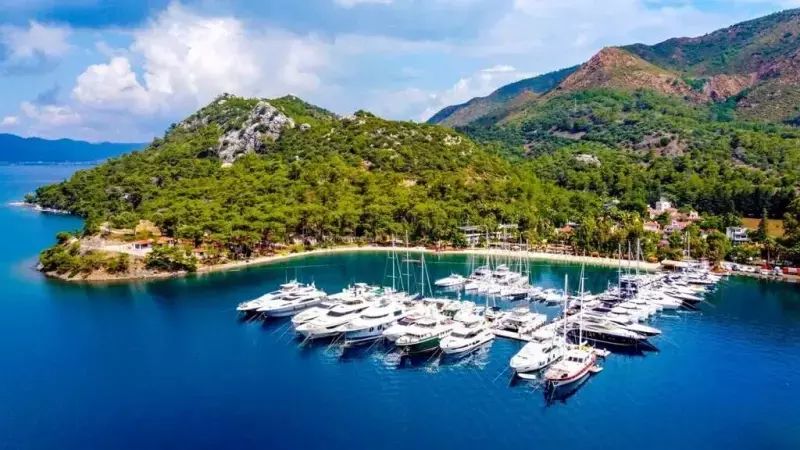 Beneteau Oceanis 51.1 | East